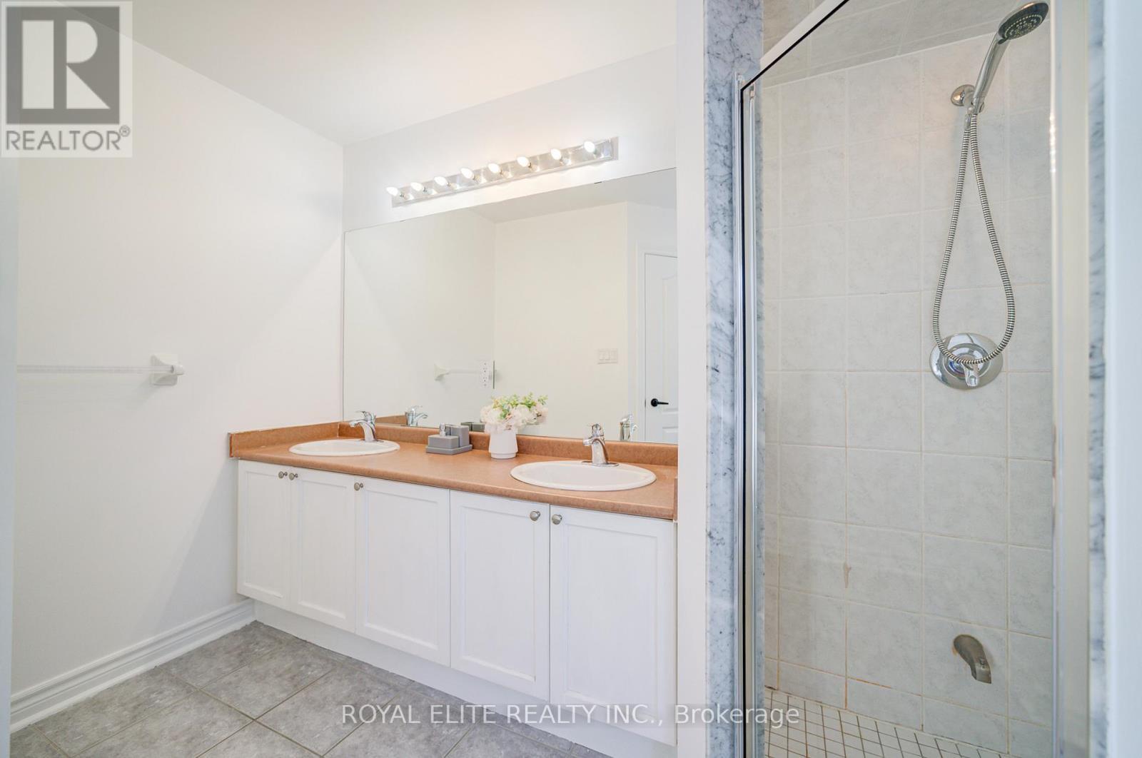 358 William Berczy Boulevard, Markham, ON - Indoor Photo Showing Bathroom