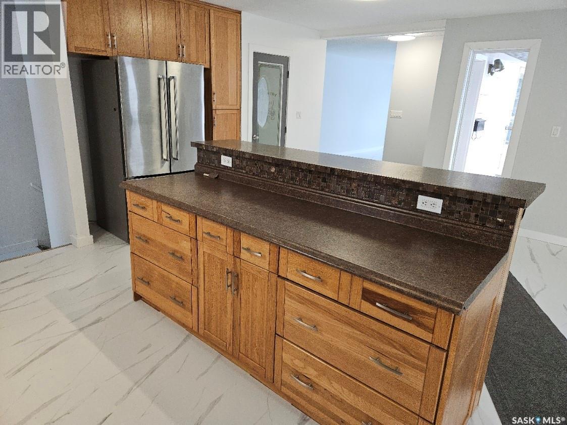 1111 Centennial Way, Humboldt, SK - Indoor Photo Showing Kitchen