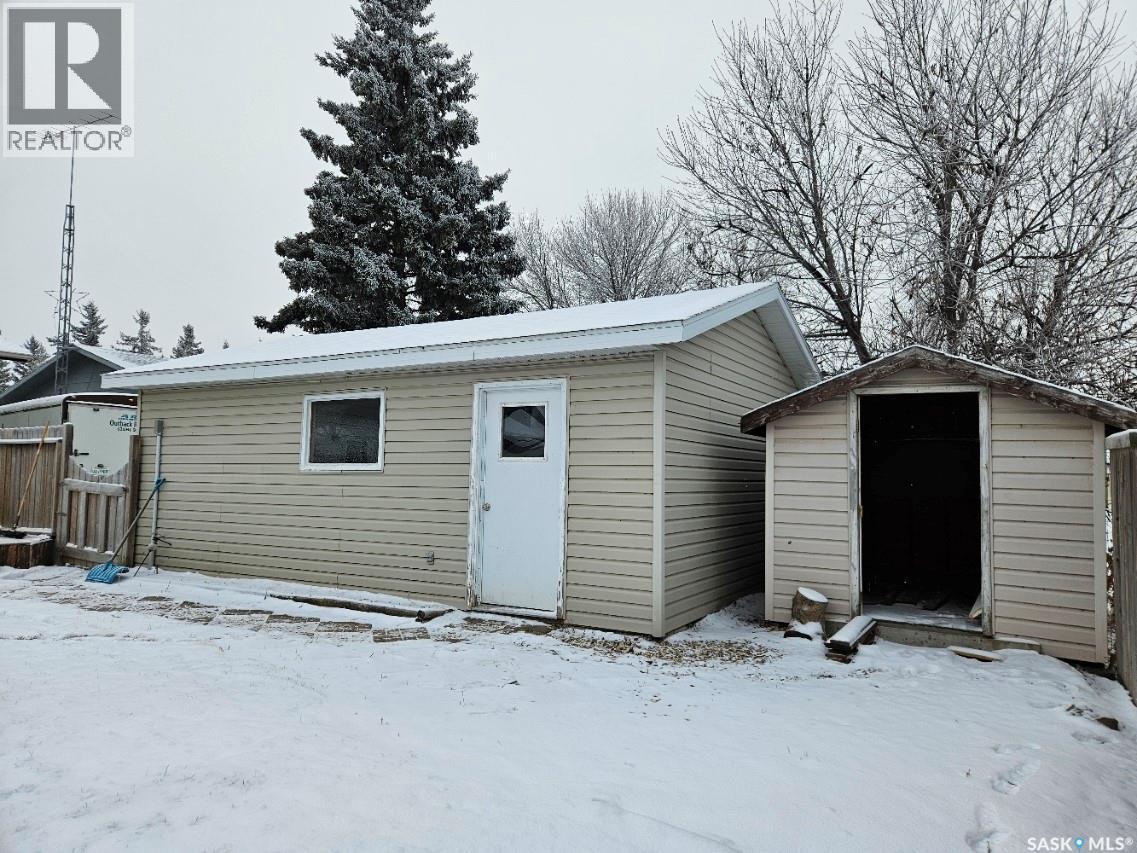 1111 Centennial Way, Humboldt, SK - Outdoor With Exterior