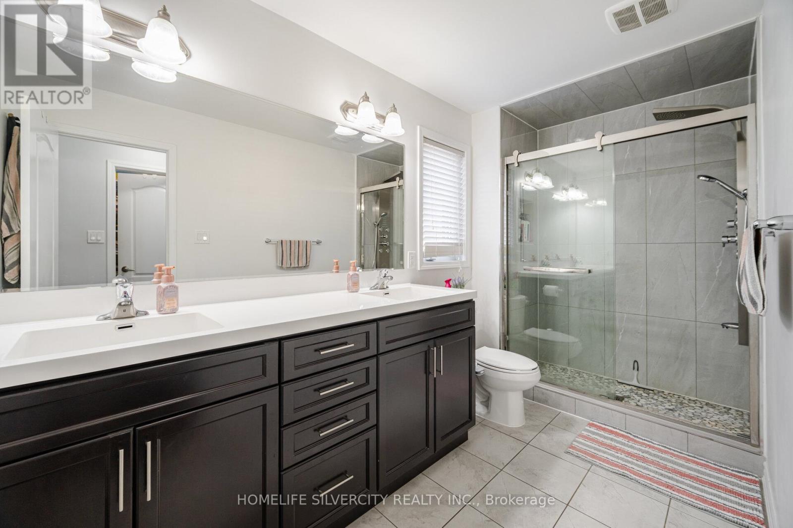 13 Fenchurch Drive, Brampton, ON - Indoor Photo Showing Bathroom