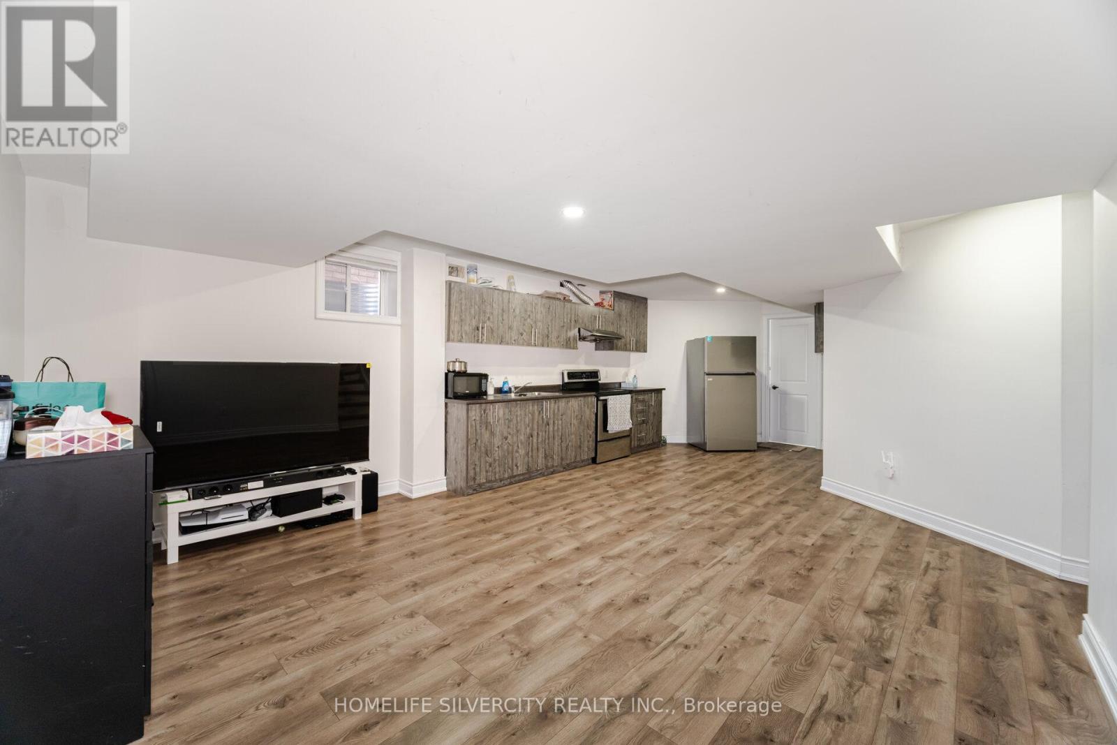 13 Fenchurch Drive, Brampton, ON - Indoor