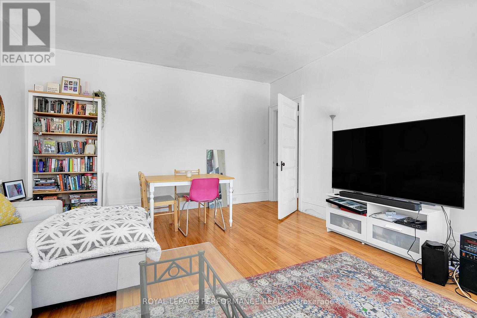 Apt 1A Dining - 66 Delaware Avenue, Ottawa, ON - Indoor Photo Showing Living Room