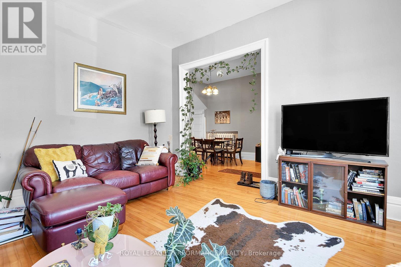 Apt 1 Living Room - 66 Delaware Avenue, Ottawa, ON - Indoor Photo Showing Living Room