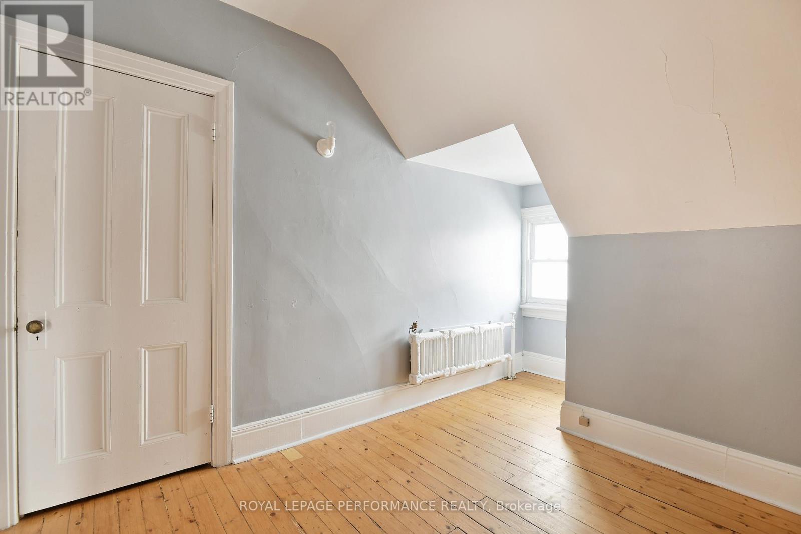 Apt 3 Second Bedroom - 66 Delaware Avenue, Ottawa, ON - Indoor Photo Showing Other Room