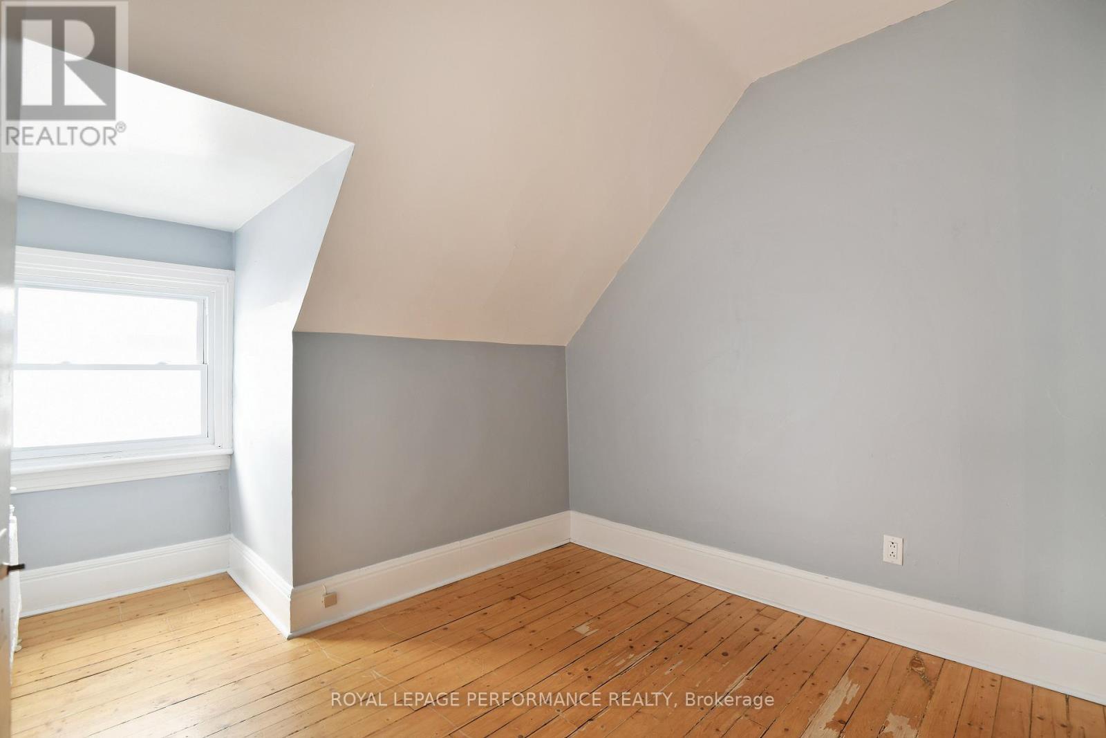 Apt 3 Second Bedroom - 66 Delaware Avenue, Ottawa, ON - Indoor Photo Showing Other Room