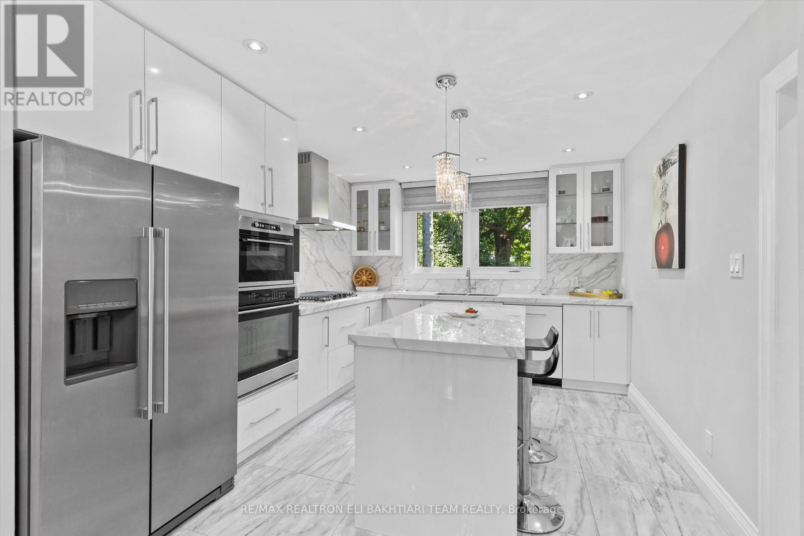 1 Donmac Drive, Toronto, ON - Indoor Photo Showing Kitchen With Stainless Steel Kitchen With Upgraded Kitchen