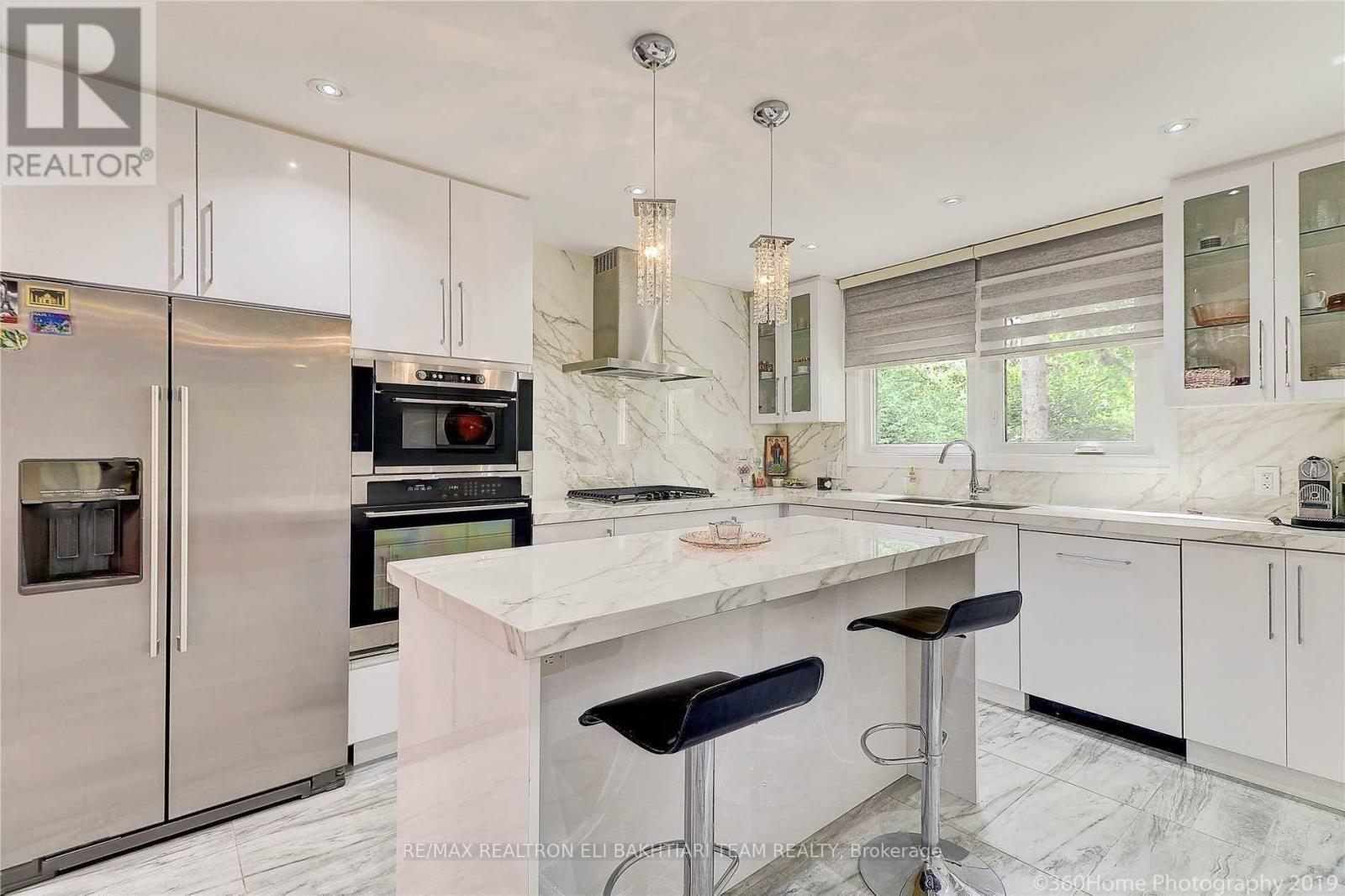 1 Donmac Drive, Toronto, ON - Indoor Photo Showing Kitchen With Stainless Steel Kitchen With Upgraded Kitchen