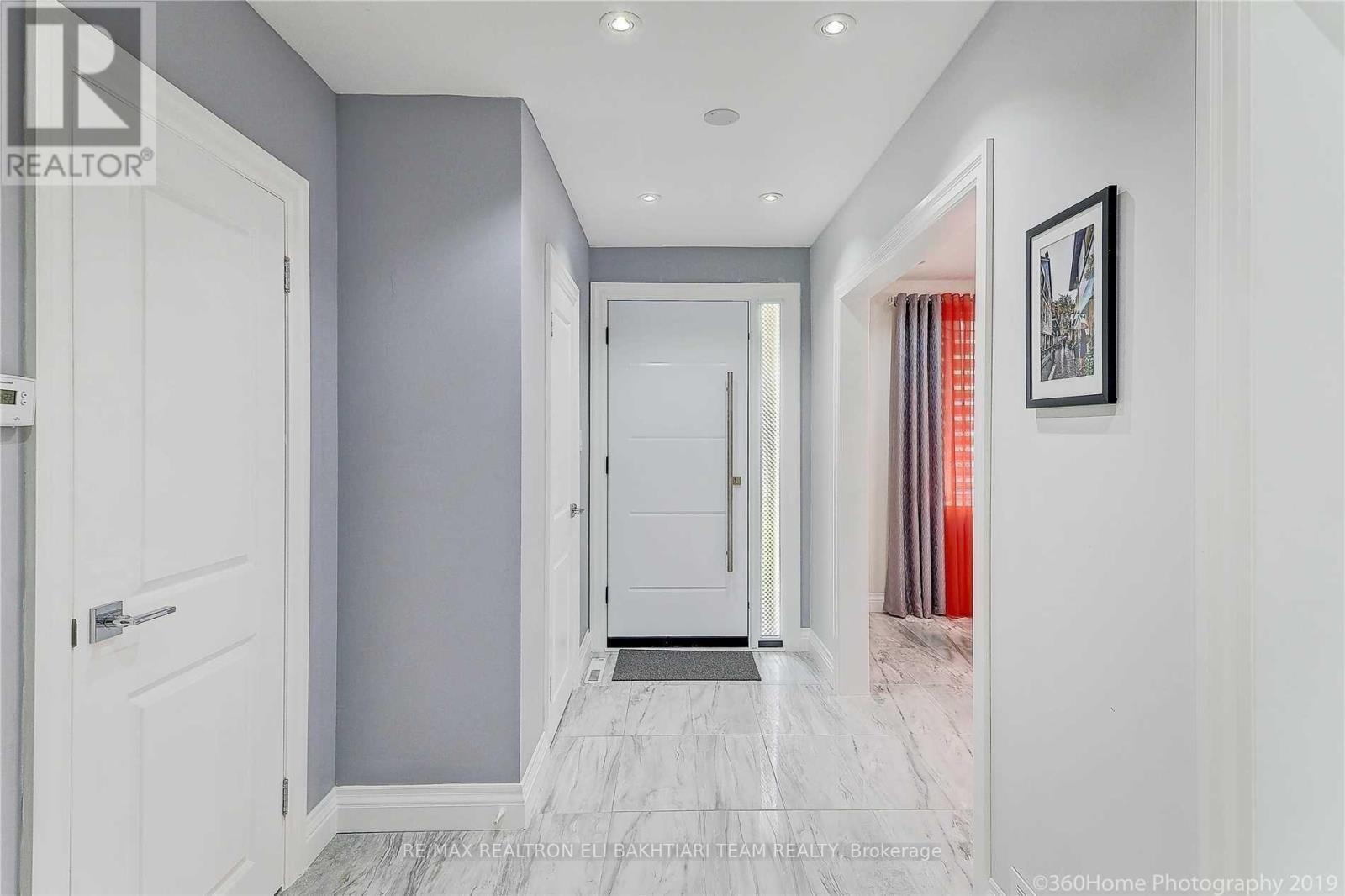 1 Donmac Drive, Toronto, ON - Indoor Photo Showing Other Room