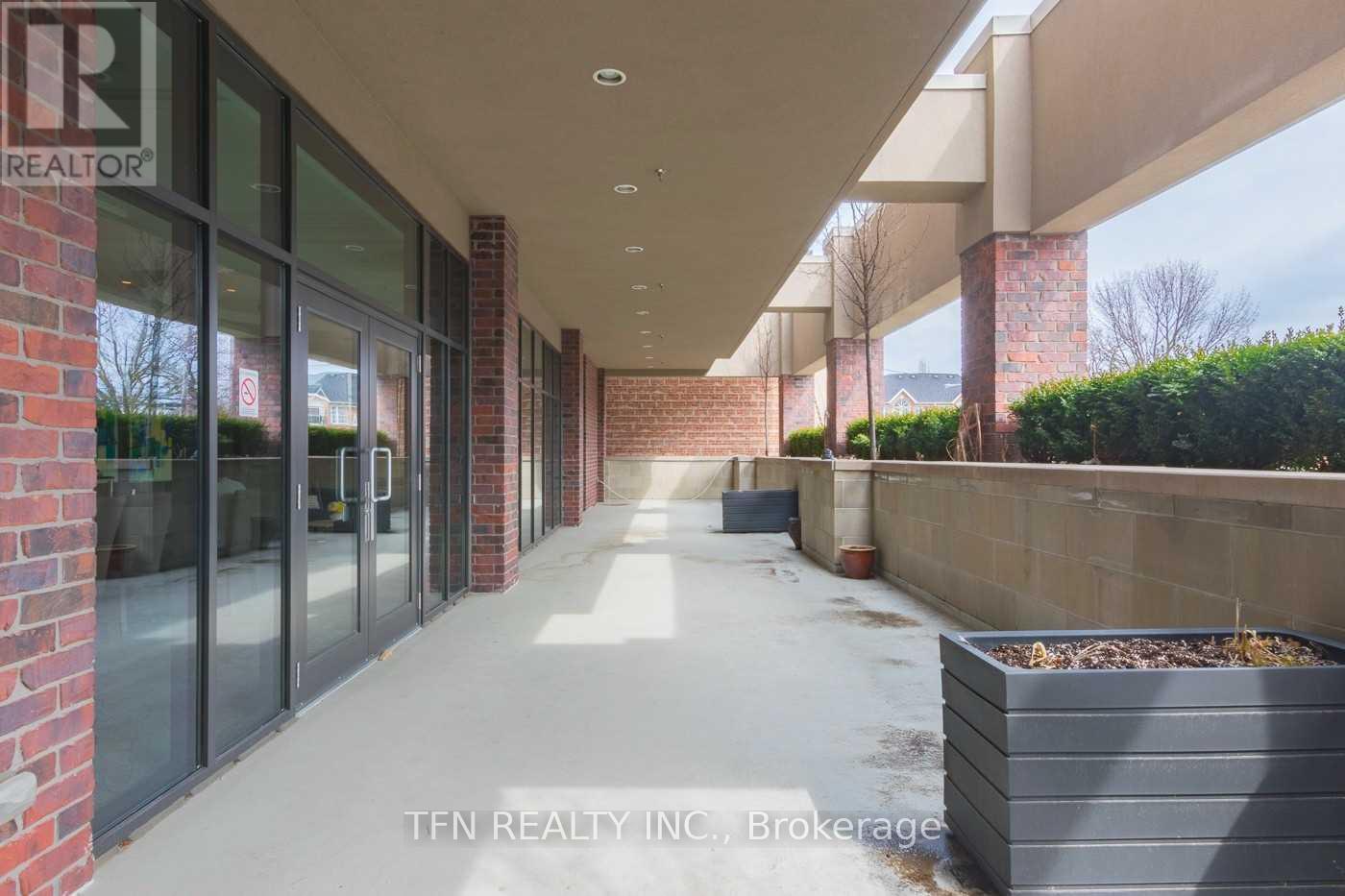 411 - 3563 Lake Shore Boulevard W, Toronto, ON - Outdoor With Balcony With Exterior