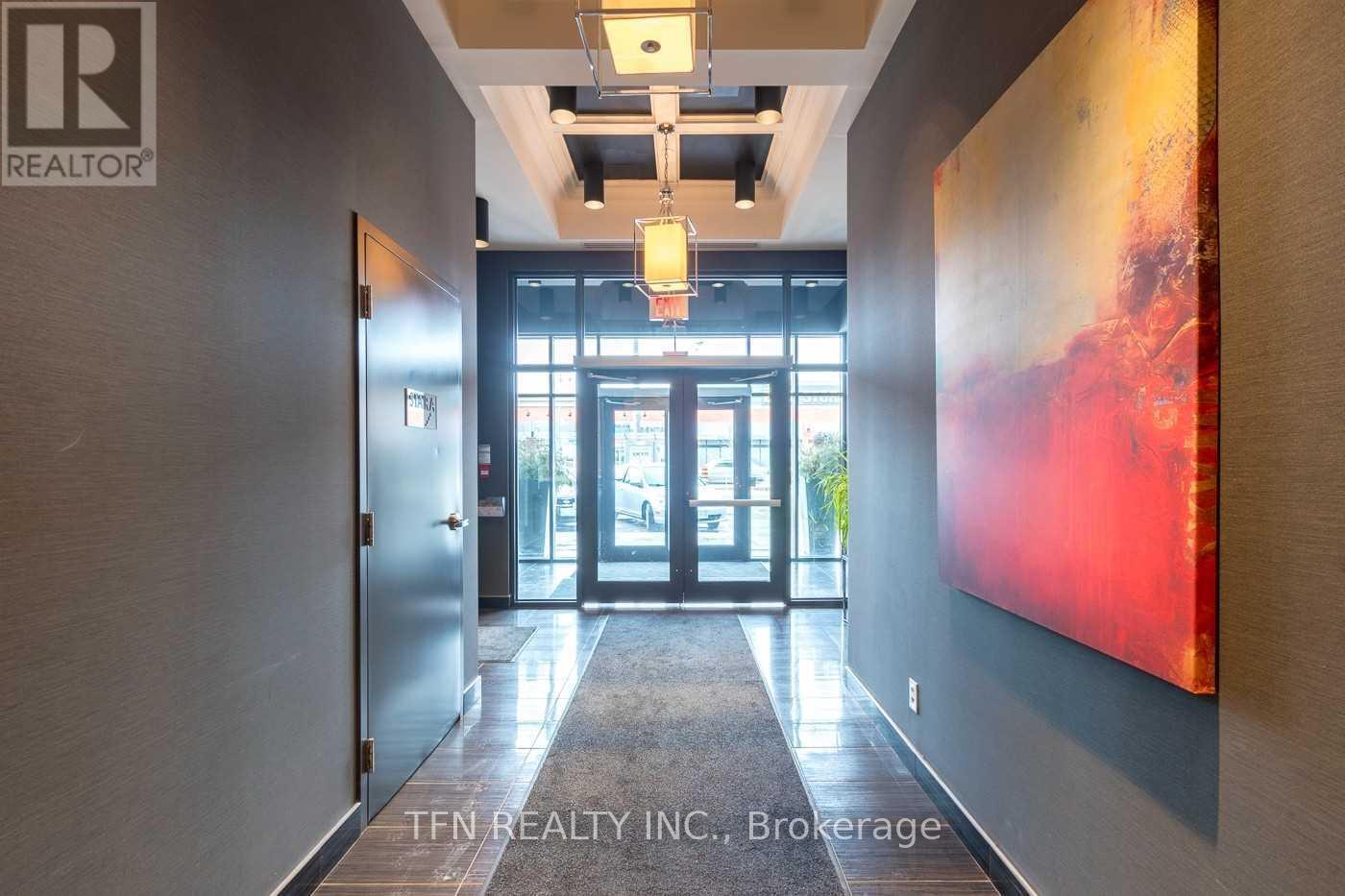 411 - 3563 Lake Shore Boulevard W, Toronto, ON - Indoor Photo Showing Other Room