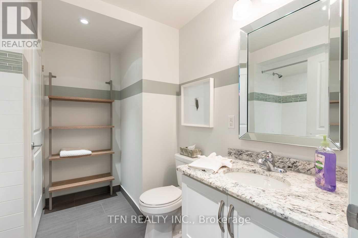 411 - 3563 Lake Shore Boulevard W, Toronto, ON - Indoor Photo Showing Bathroom