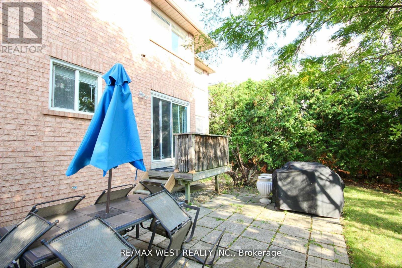 7374 Black Walnut Trail, Mississauga, ON - Outdoor With Deck Patio Veranda
