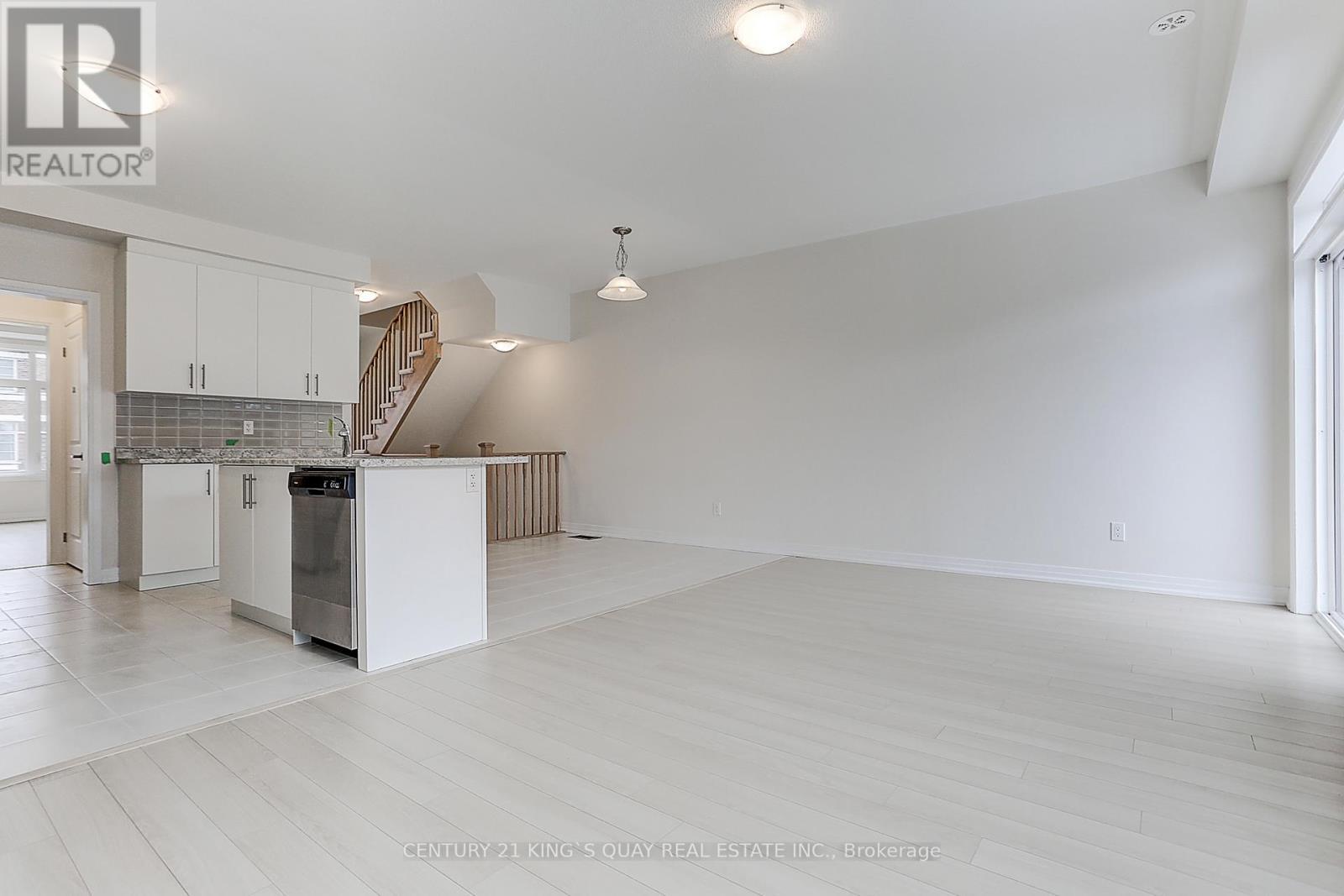 27 Floyd Ford Way, Markham, ON - Indoor Photo Showing Kitchen
