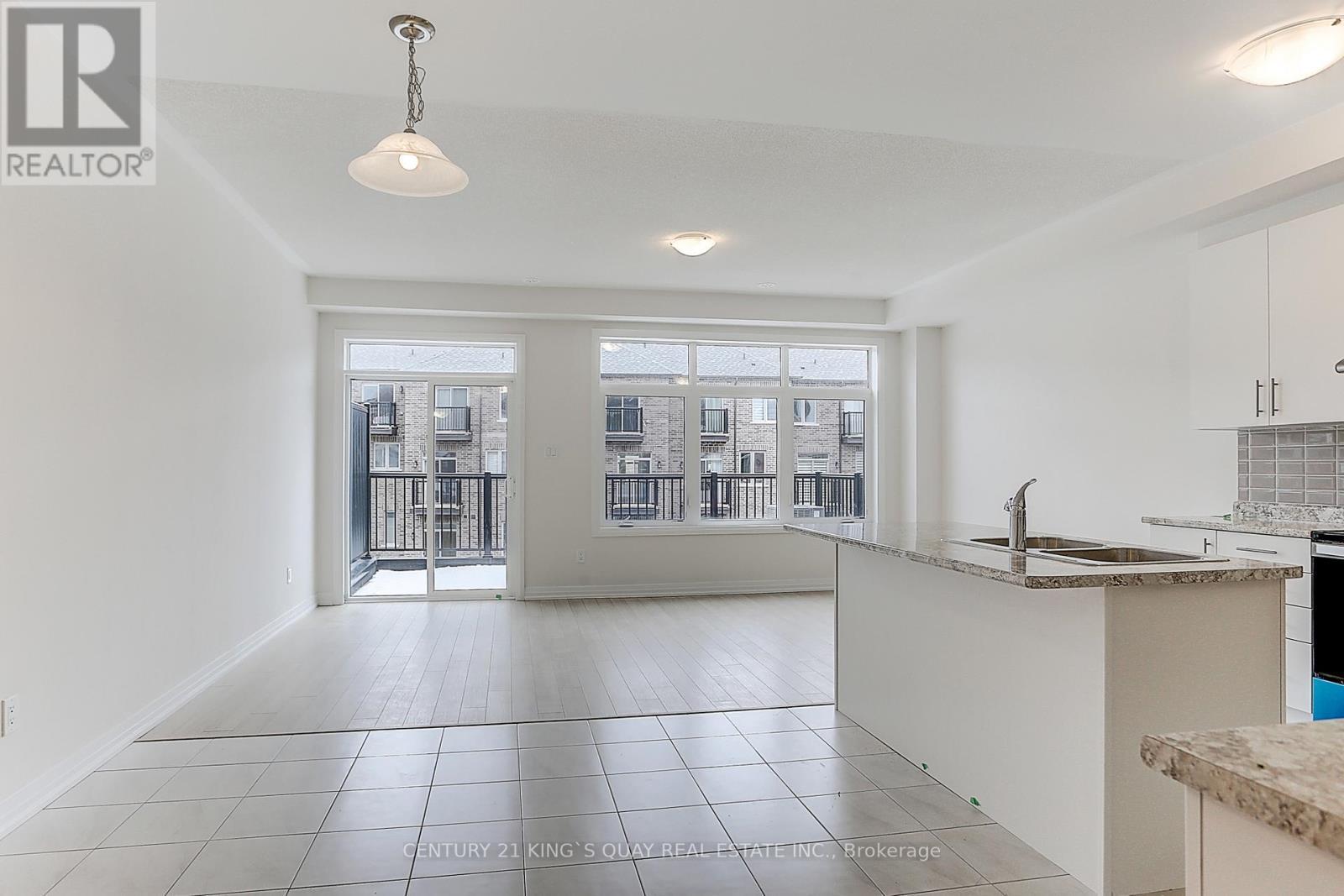 27 Floyd Ford Way, Markham, ON - Indoor Photo Showing Kitchen