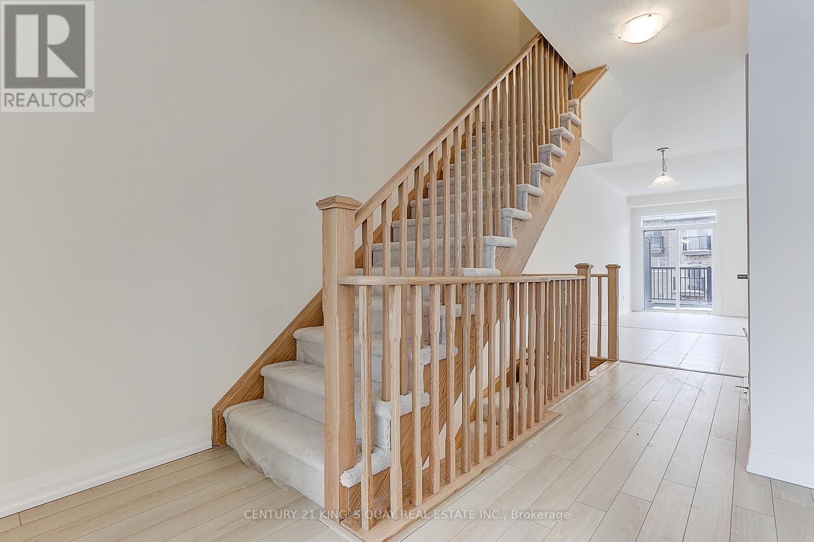 27 Floyd Ford Way, Markham, ON - Indoor Photo Showing Other Room