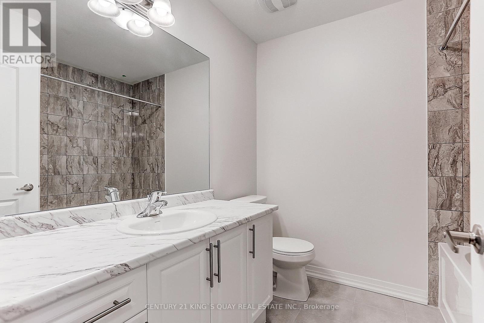 27 Floyd Ford Way, Markham, ON - Indoor Photo Showing Bathroom