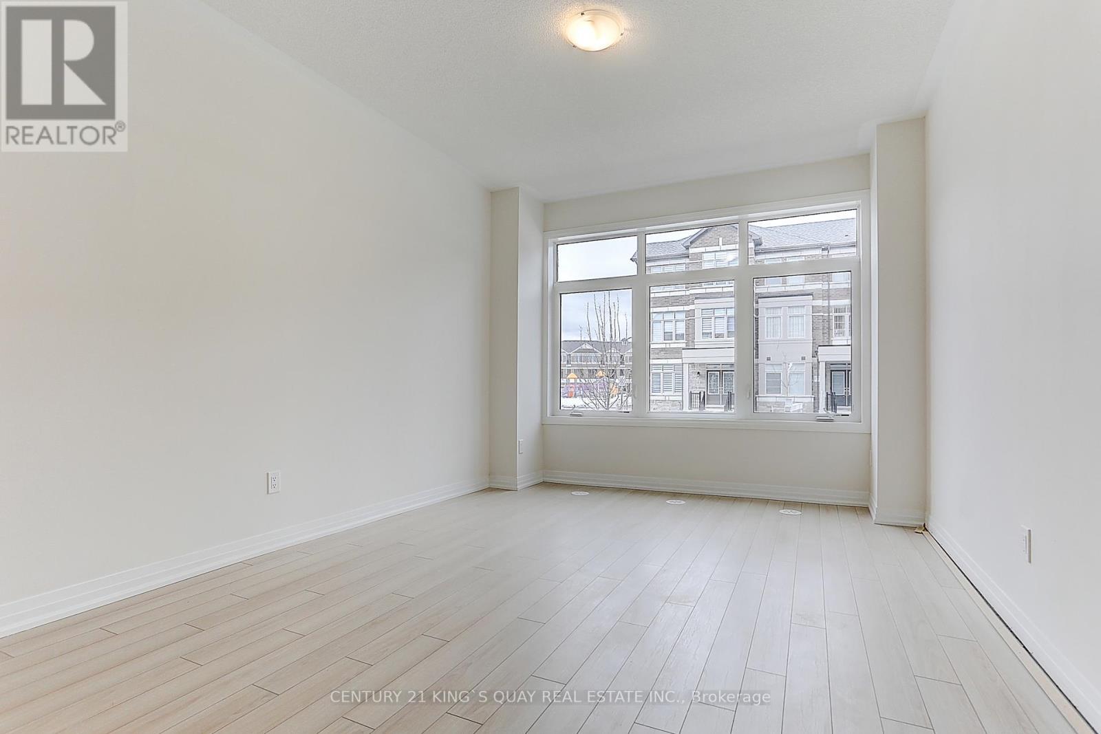 27 Floyd Ford Way, Markham, ON - Indoor Photo Showing Other Room