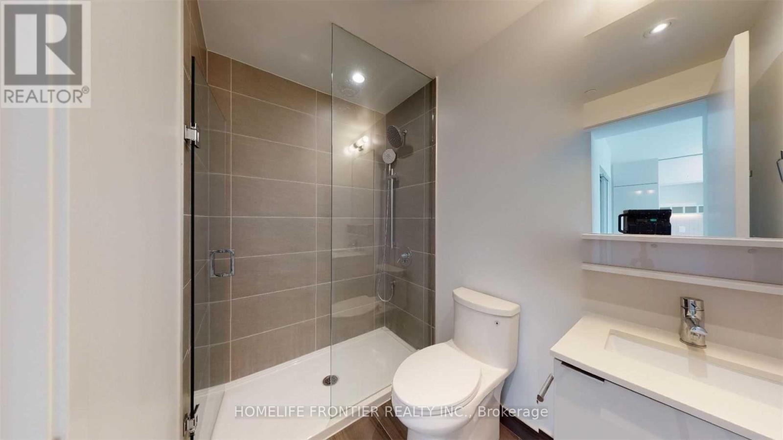 2805 - 950 Portage Parkway, Vaughan, ON - Indoor Photo Showing Bathroom