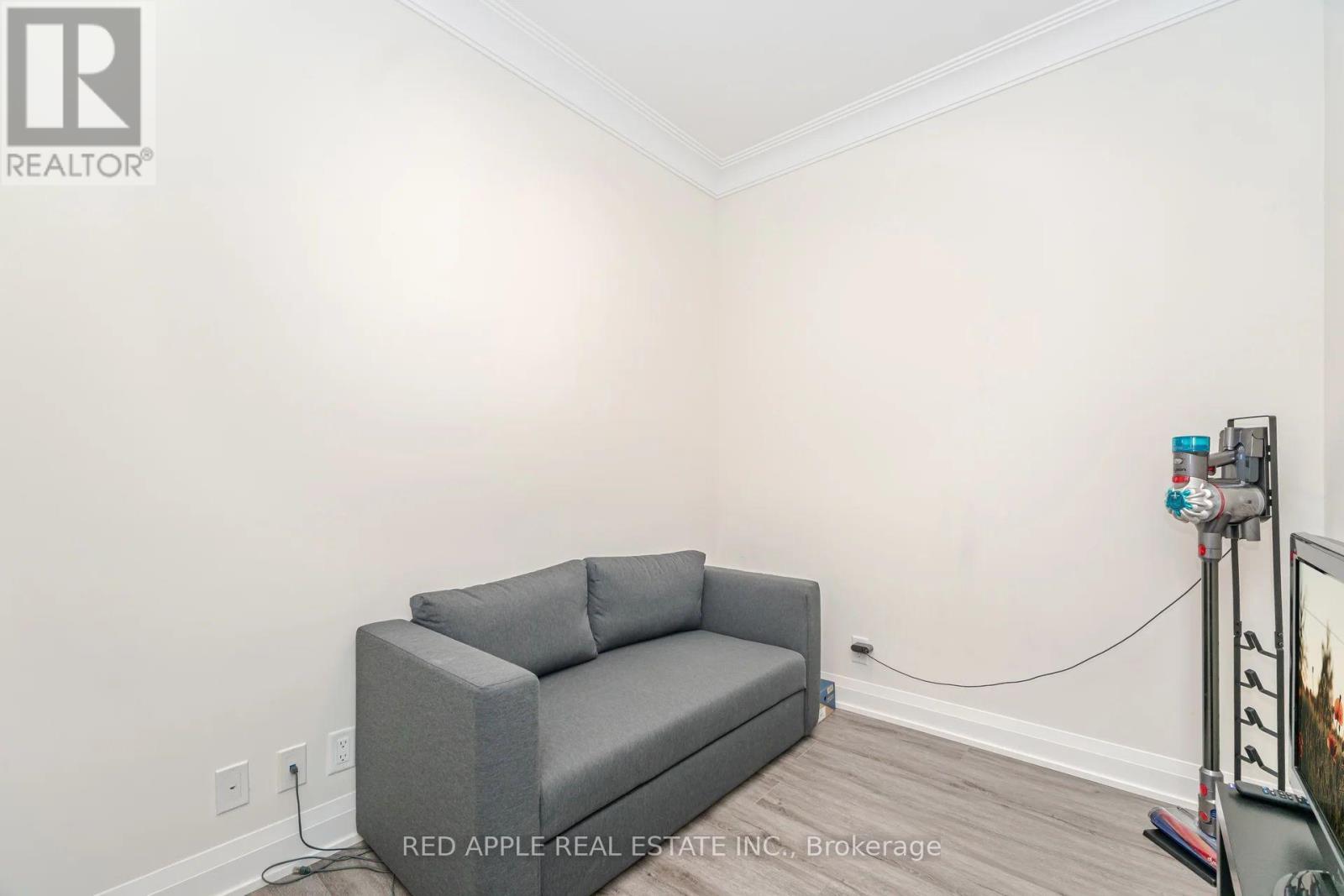 1207 - 18 Water Walk Drive, Markham, ON - Indoor Photo Showing Other Room