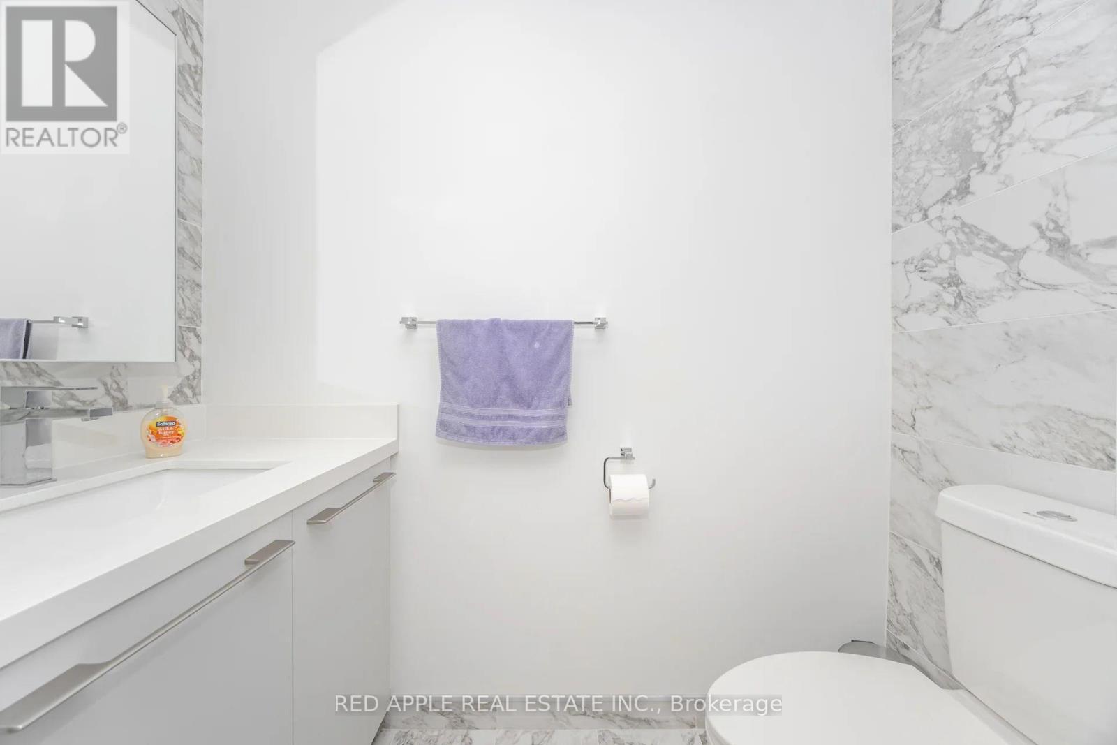 1207 - 18 Water Walk Drive, Markham, ON - Indoor Photo Showing Bathroom