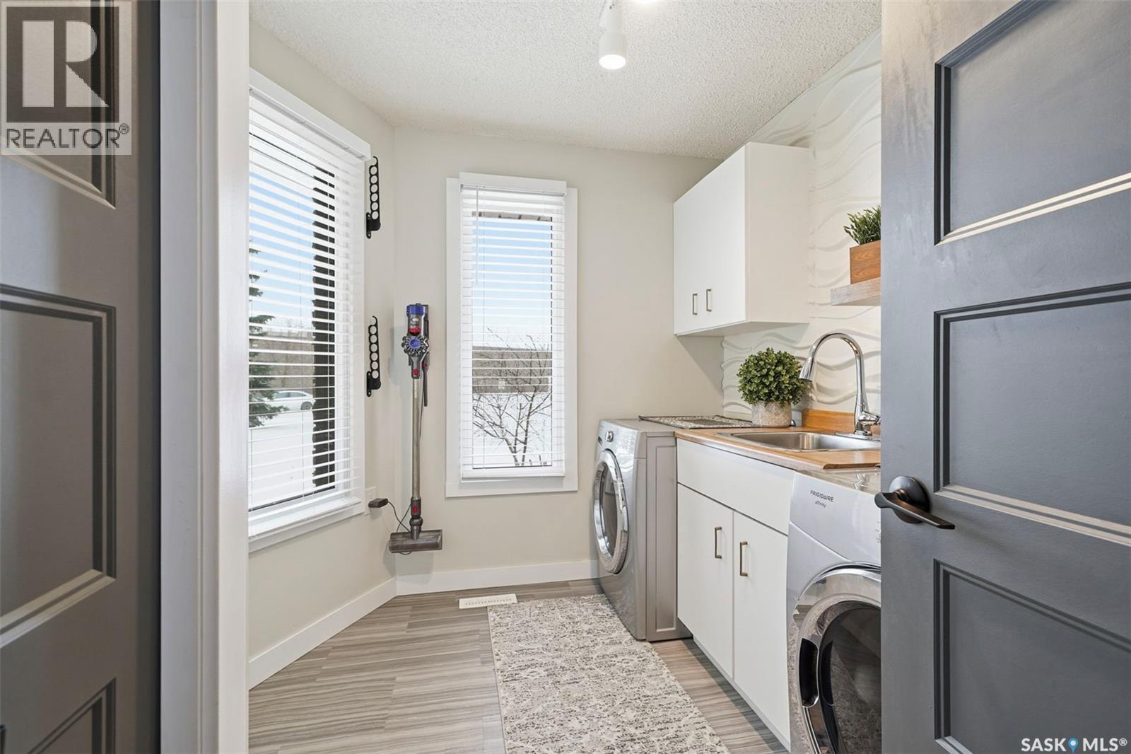 4 Barnes Crescent, Humboldt, SK - Indoor Photo Showing Laundry Room