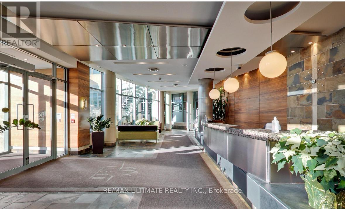 720 - 230 Queens Quay W, Toronto, ON - Indoor Photo Showing Other Room