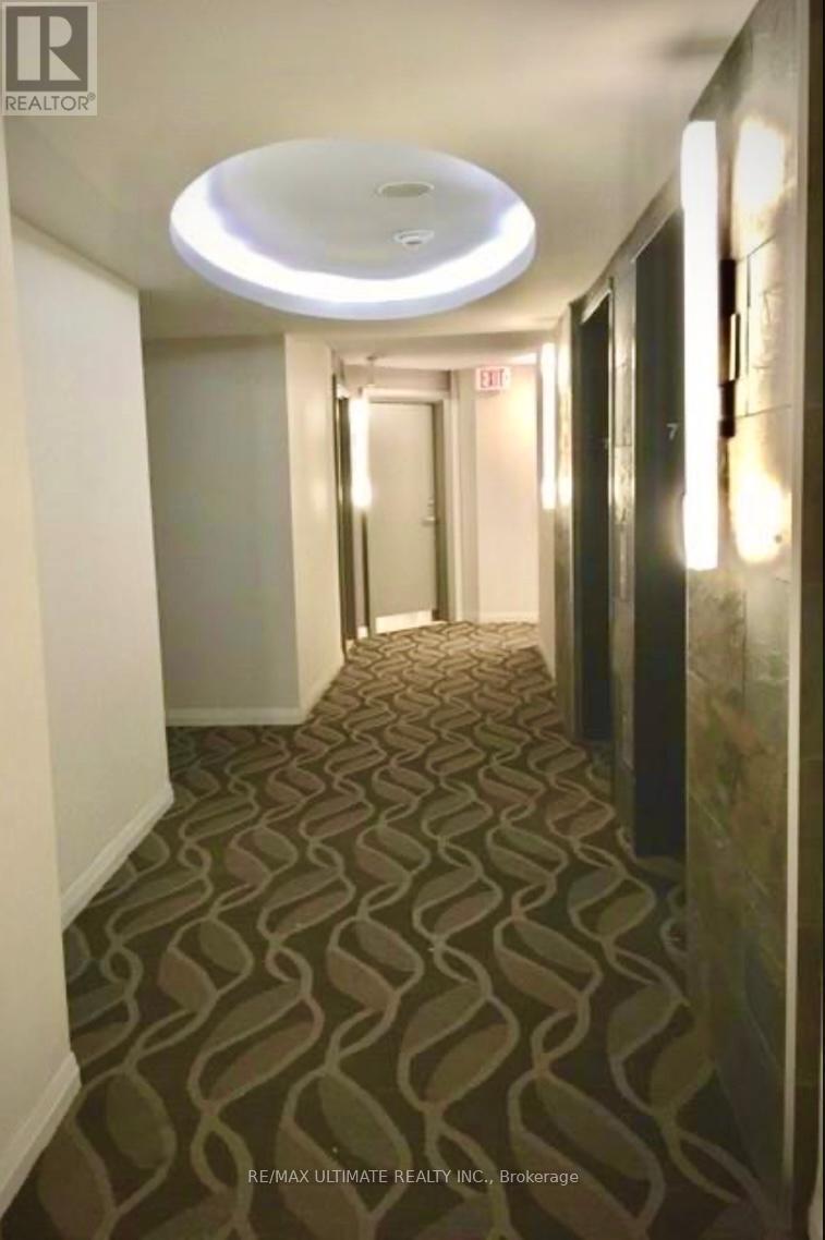 720 - 230 Queens Quay W, Toronto, ON - Indoor Photo Showing Other Room