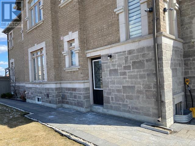 12 Lone Rock Circle, Brampton, ON - Outdoor