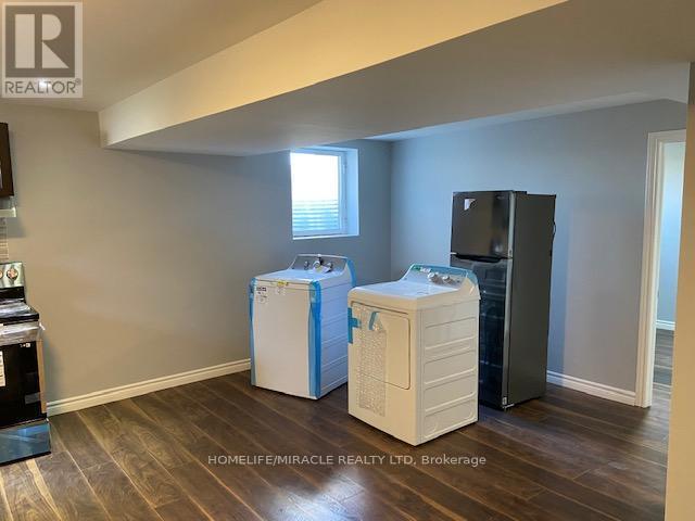 12 Lone Rock Circle, Brampton, ON - Indoor Photo Showing Laundry Room