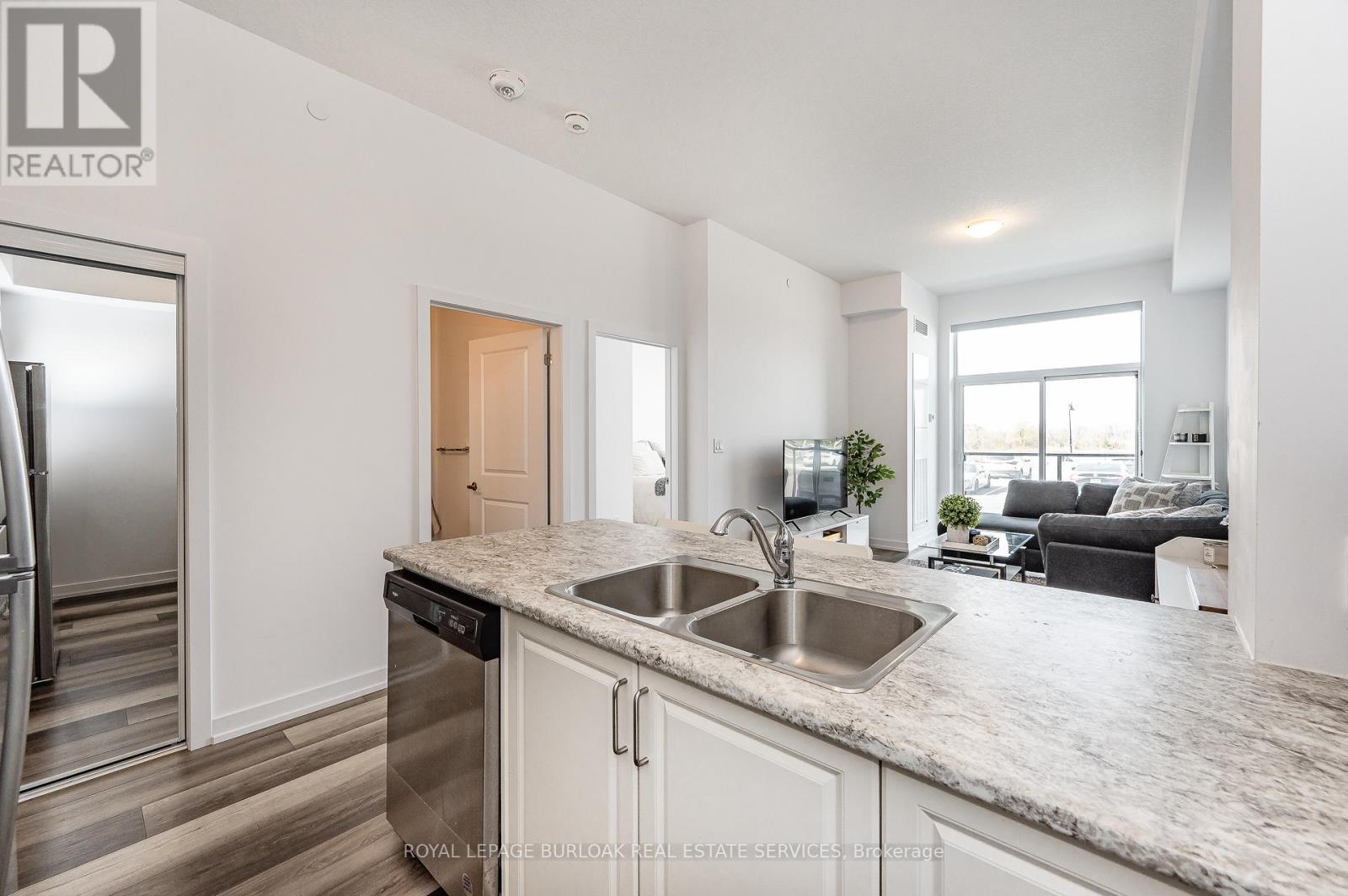 121 - 450 Dundas Street E, Hamilton, ON - Indoor Photo Showing Kitchen With Double Sink