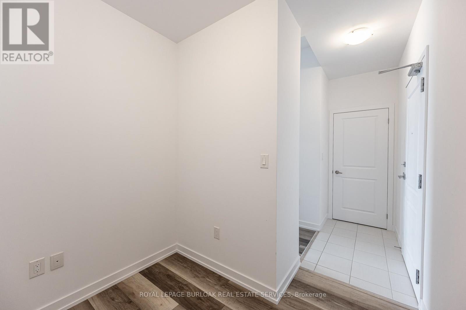 121 - 450 Dundas Street E, Hamilton, ON - Indoor Photo Showing Other Room