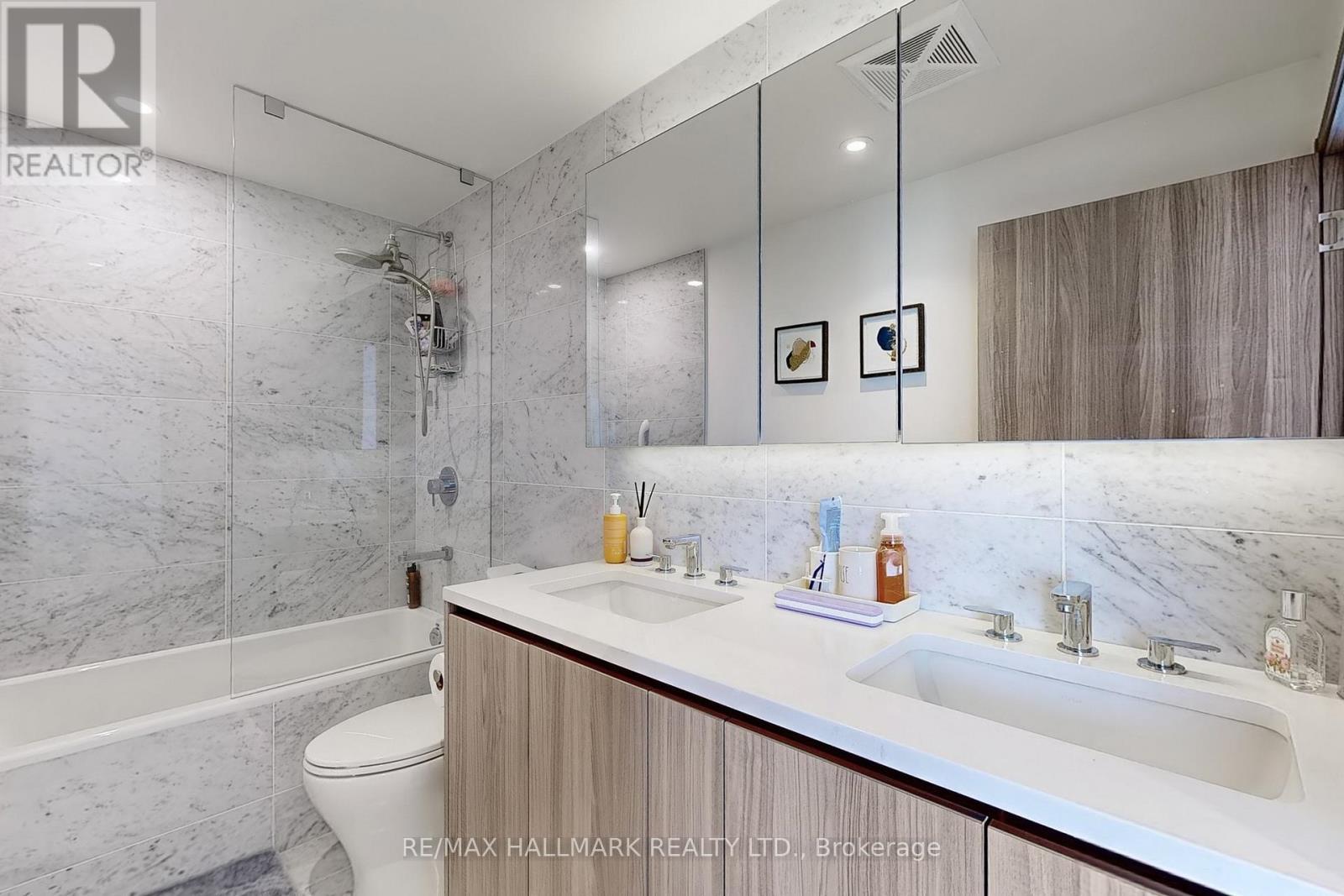 3103 - 95 Mcmahon Drive, Toronto, ON - Indoor Photo Showing Bathroom
