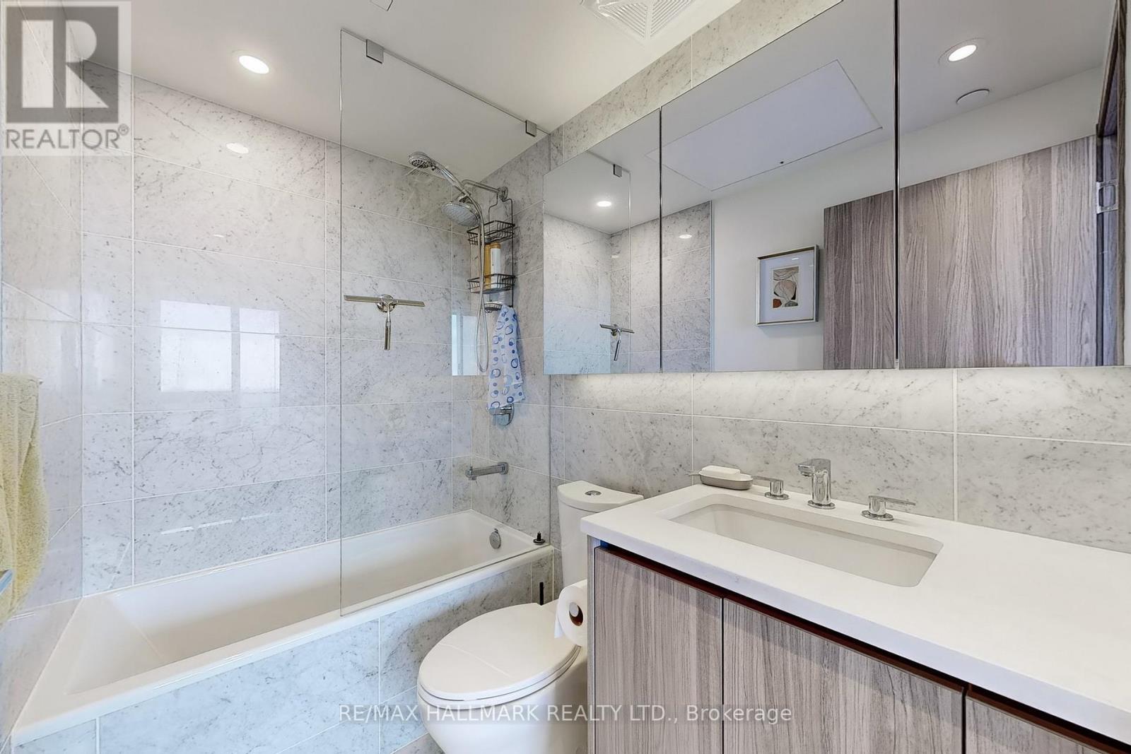 3103 - 95 Mcmahon Drive, Toronto, ON - Indoor Photo Showing Bathroom