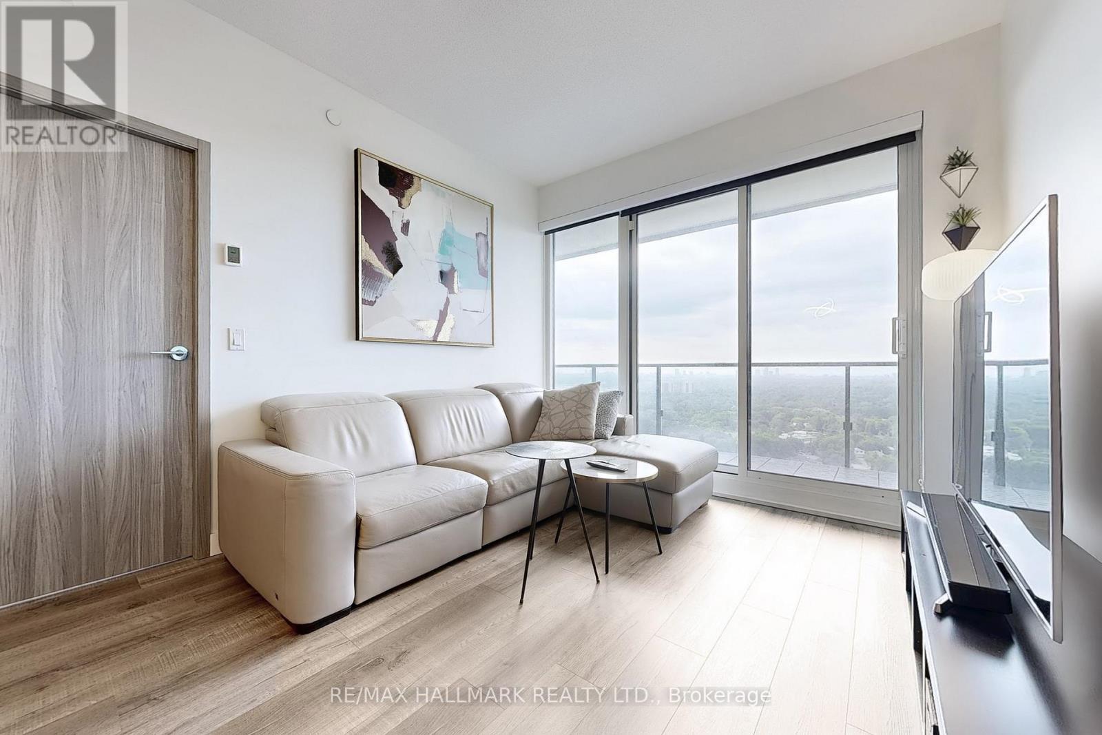 3103 - 95 Mcmahon Drive, Toronto, ON - Indoor Photo Showing Living Room
