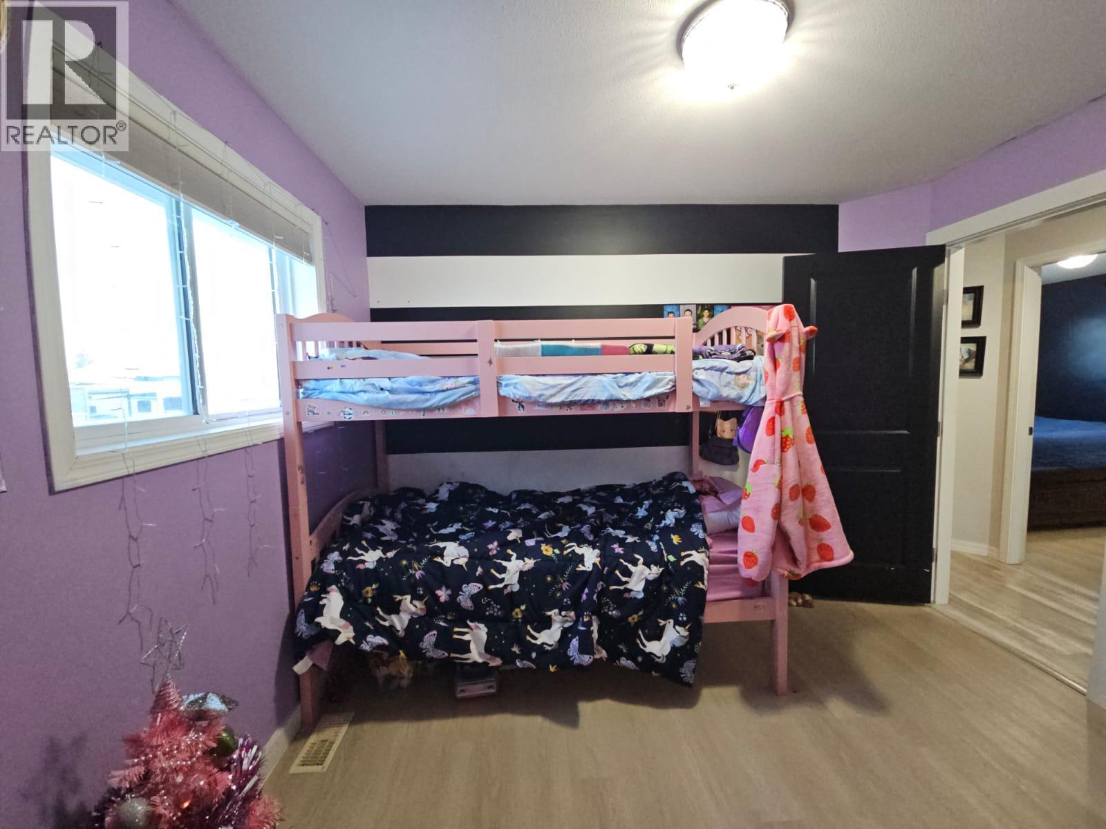 5200 41 Street Ne, Chetwynd, BC - Indoor Photo Showing Bedroom