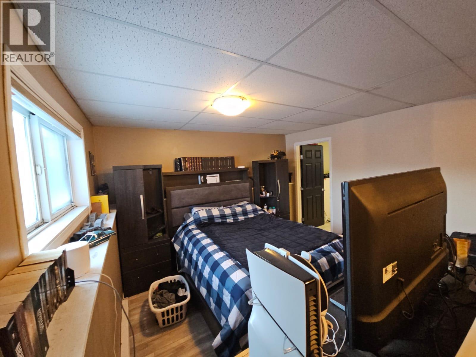 5200 41 Street Ne, Chetwynd, BC - Indoor Photo Showing Other Room