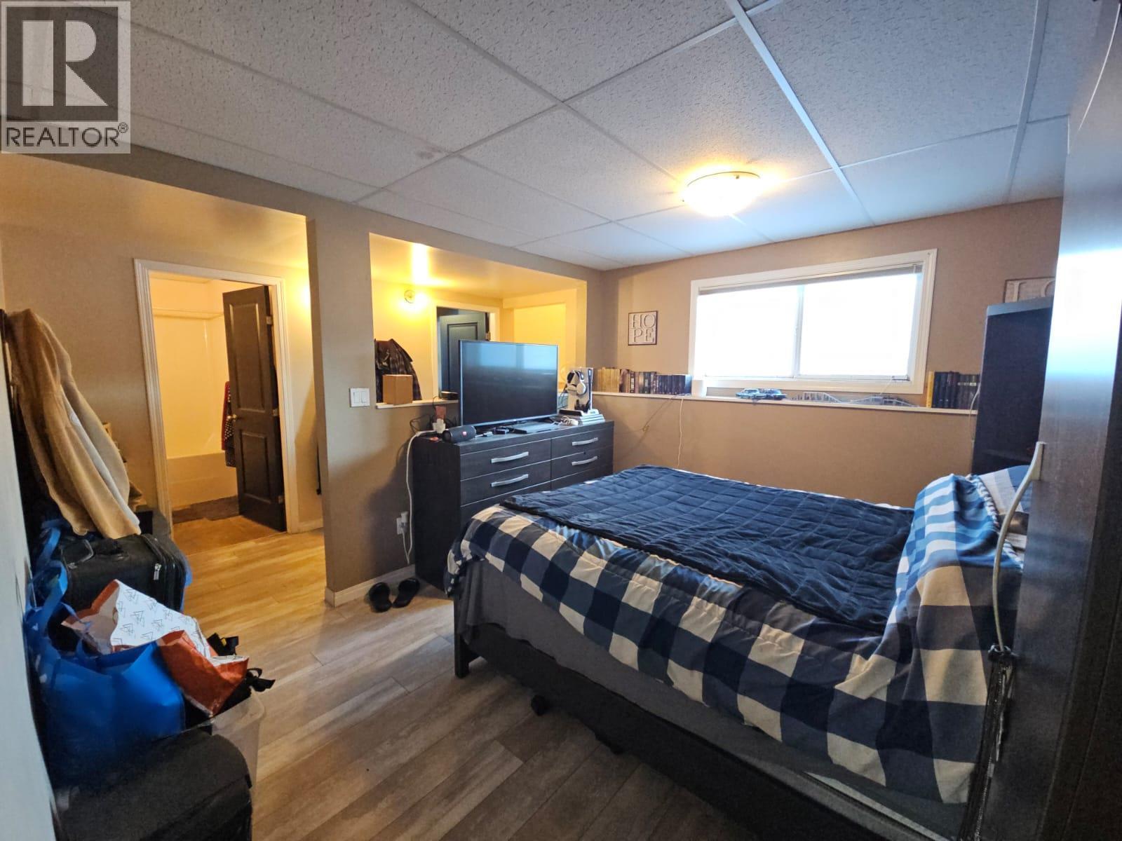 5200 41 Street Ne, Chetwynd, BC - Indoor Photo Showing Bedroom