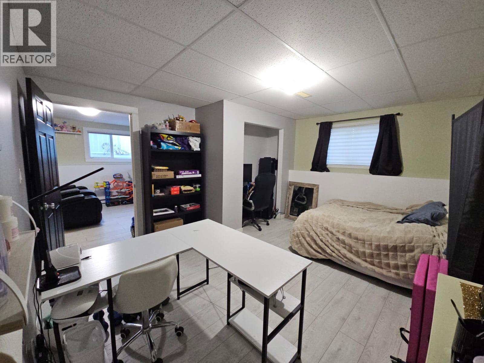 5200 41 Street Ne, Chetwynd, BC - Indoor