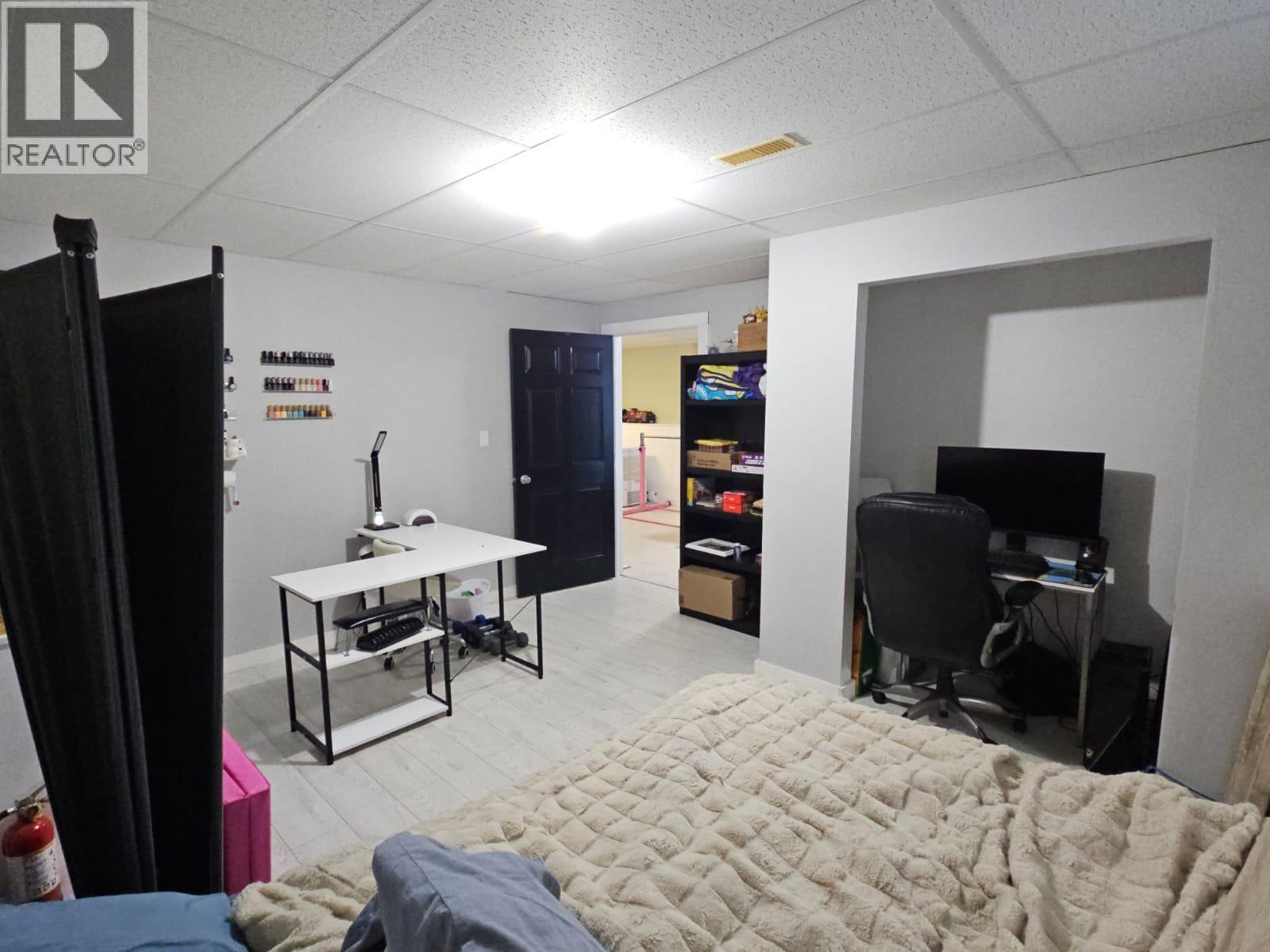 5200 41 Street Ne, Chetwynd, BC - Indoor