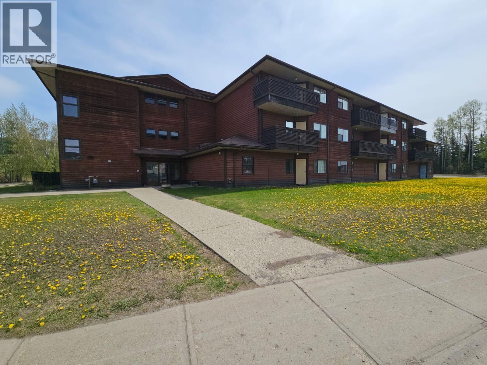 307-195 Chamberlain Crescent, Tumbler Ridge, BC - Outdoor With Balcony