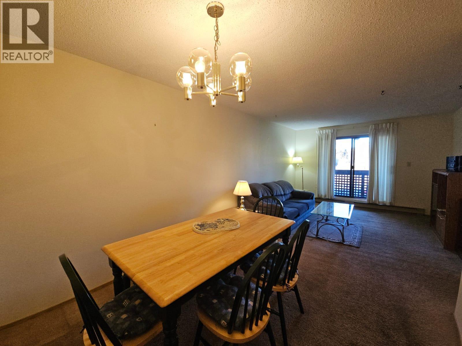 307-195 Chamberlain Crescent, Tumbler Ridge, BC - Indoor Photo Showing Dining Room
