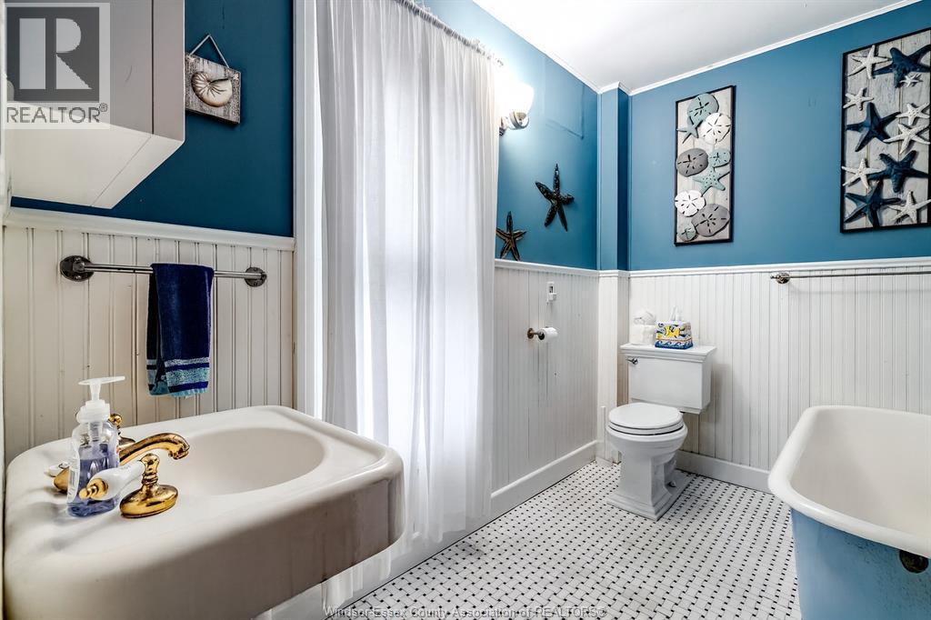 42 Pulley Road, Leamington, ON - Indoor Photo Showing Bathroom