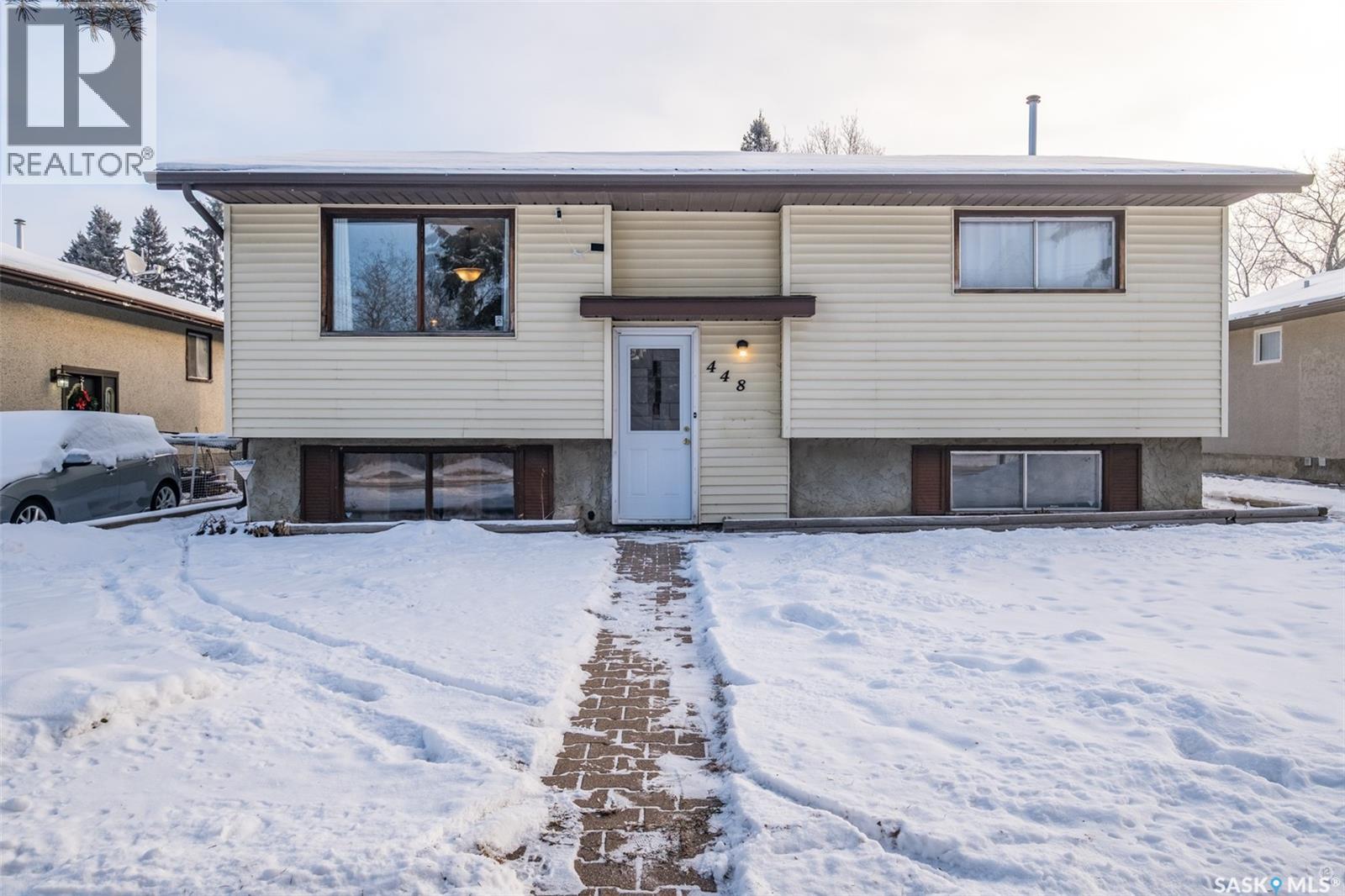 448 15Th Avenue E, Prince Albert, SK - Outdoor