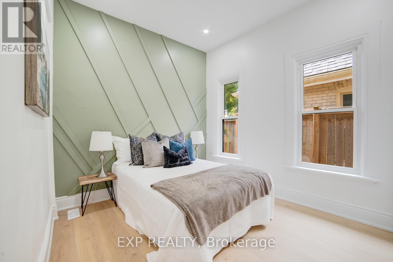 28 Springbank Drive, London South, ON - Indoor Photo Showing Bedroom