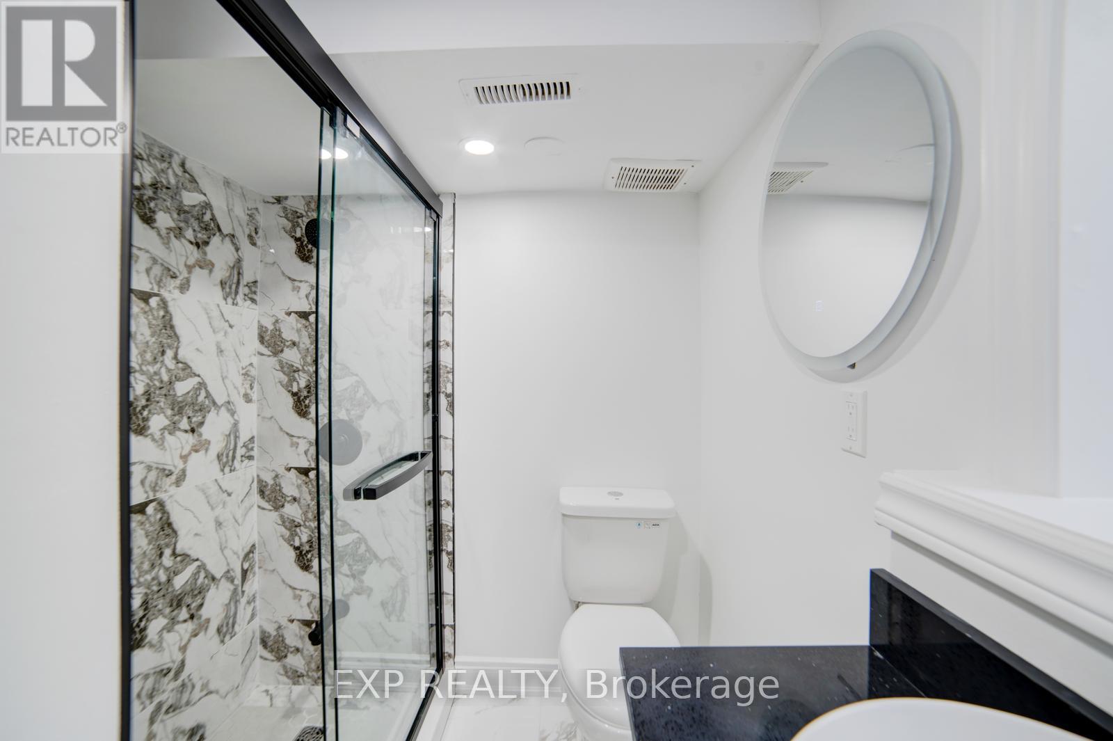 28 Springbank Drive, London South, ON - Indoor Photo Showing Bathroom