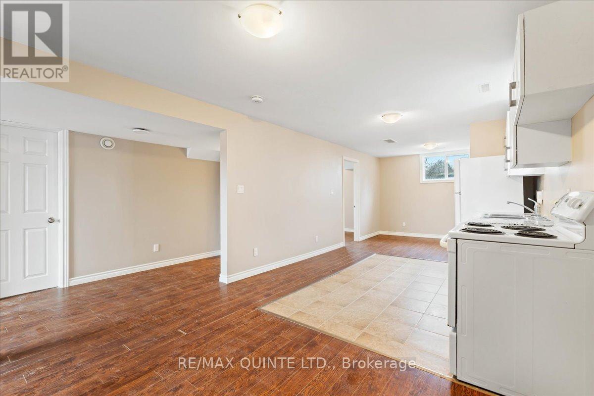 240 College Street E, Belleville (Belleville Ward), ON - Indoor