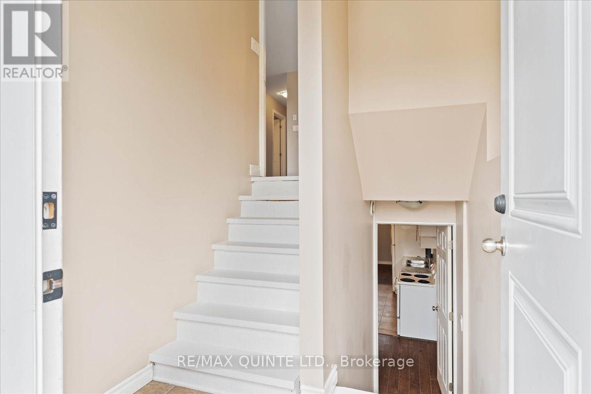 240 College Street E, Belleville (Belleville Ward), ON - Indoor Photo Showing Other Room