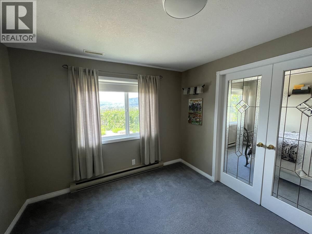 3380 Neid Road, Kelowna, BC - Indoor Photo Showing Other Room