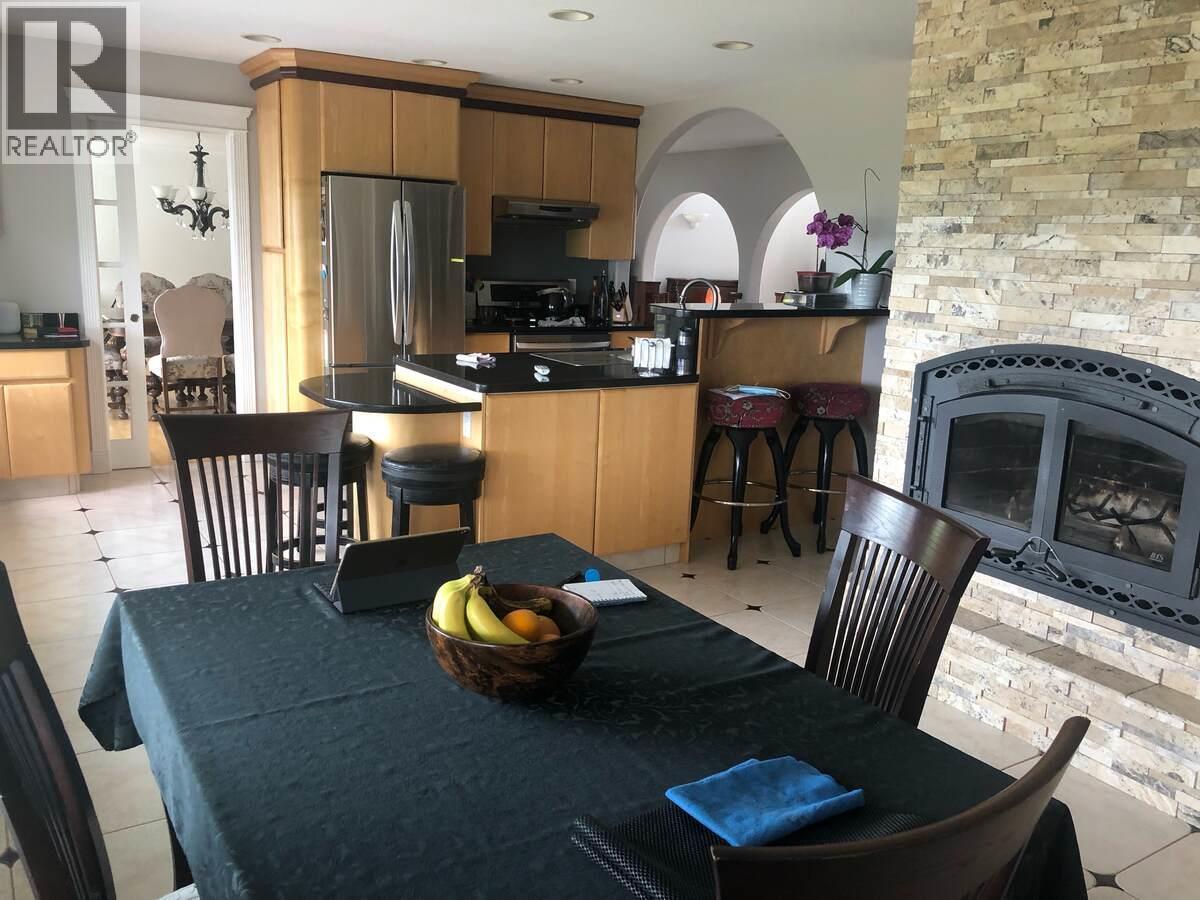 3380 Neid Road, Kelowna, BC - Indoor With Fireplace