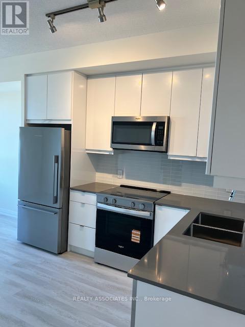 1321 - 3270 Sheppard Avenue E, Toronto, ON